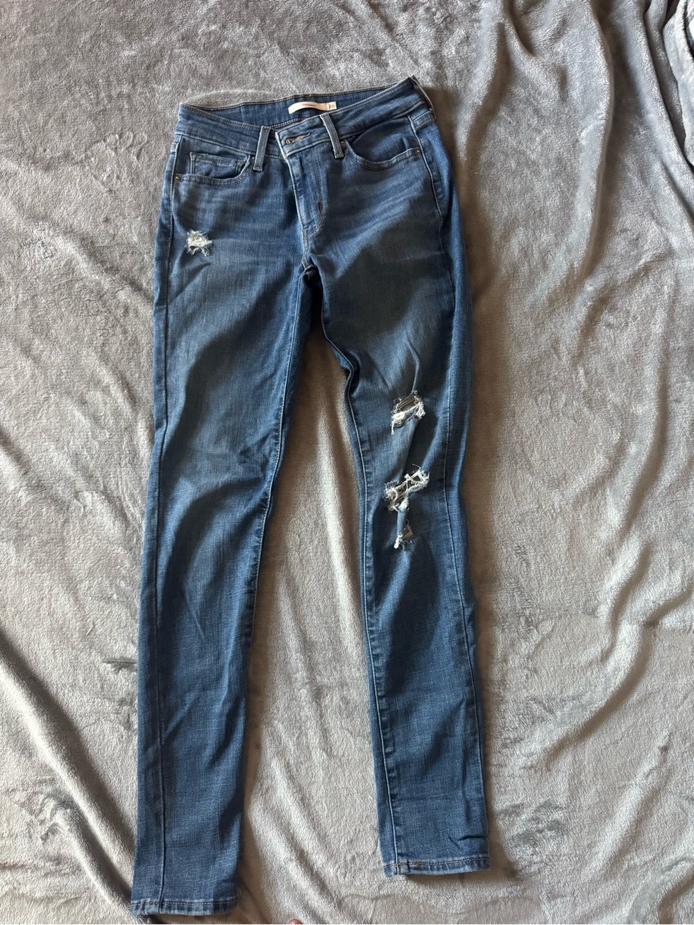 Levi's Distressed Dark Blue Stretch Skinny Jeans